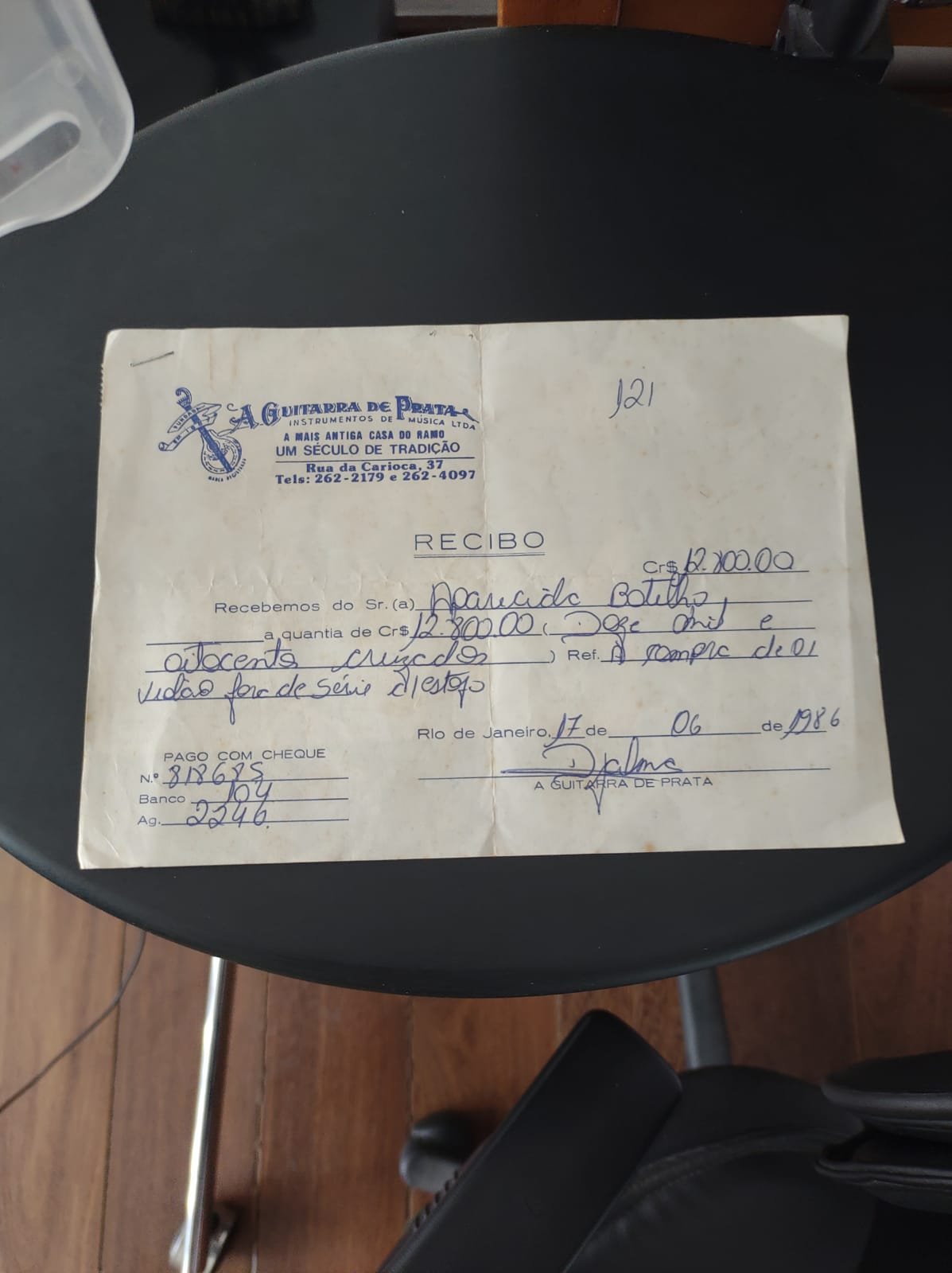 Violão fora de série com estojo