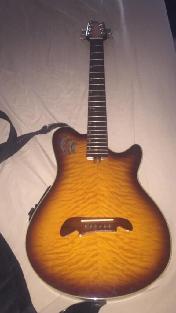 Violao condor cfs made in Korea revisado e afinado com correia 2.400 reais